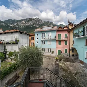 Casa Royale Terra , Lierna Italien